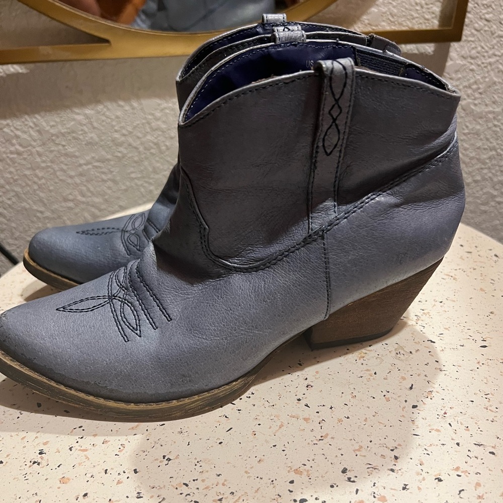 Ladies Very Volatile blue leather upper boot size 6